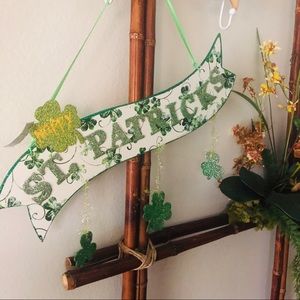 ☘️Large Happy St Patrick’s Day Glitter SIGN